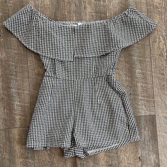LF Gingham Black + White Romper Size XS/S - Picture 2 of 4